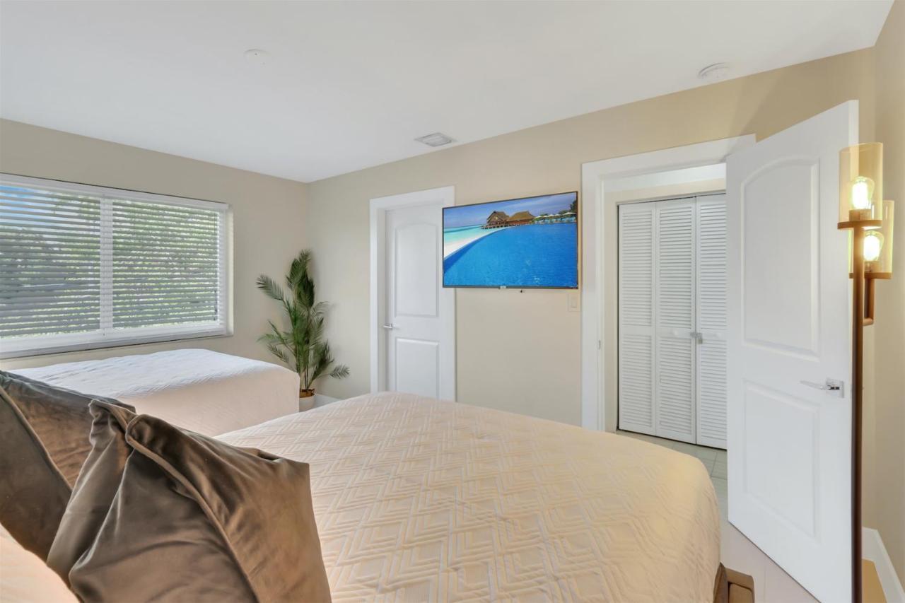 Bright Pompano Beach With Pool Access Εξωτερικό φωτογραφία